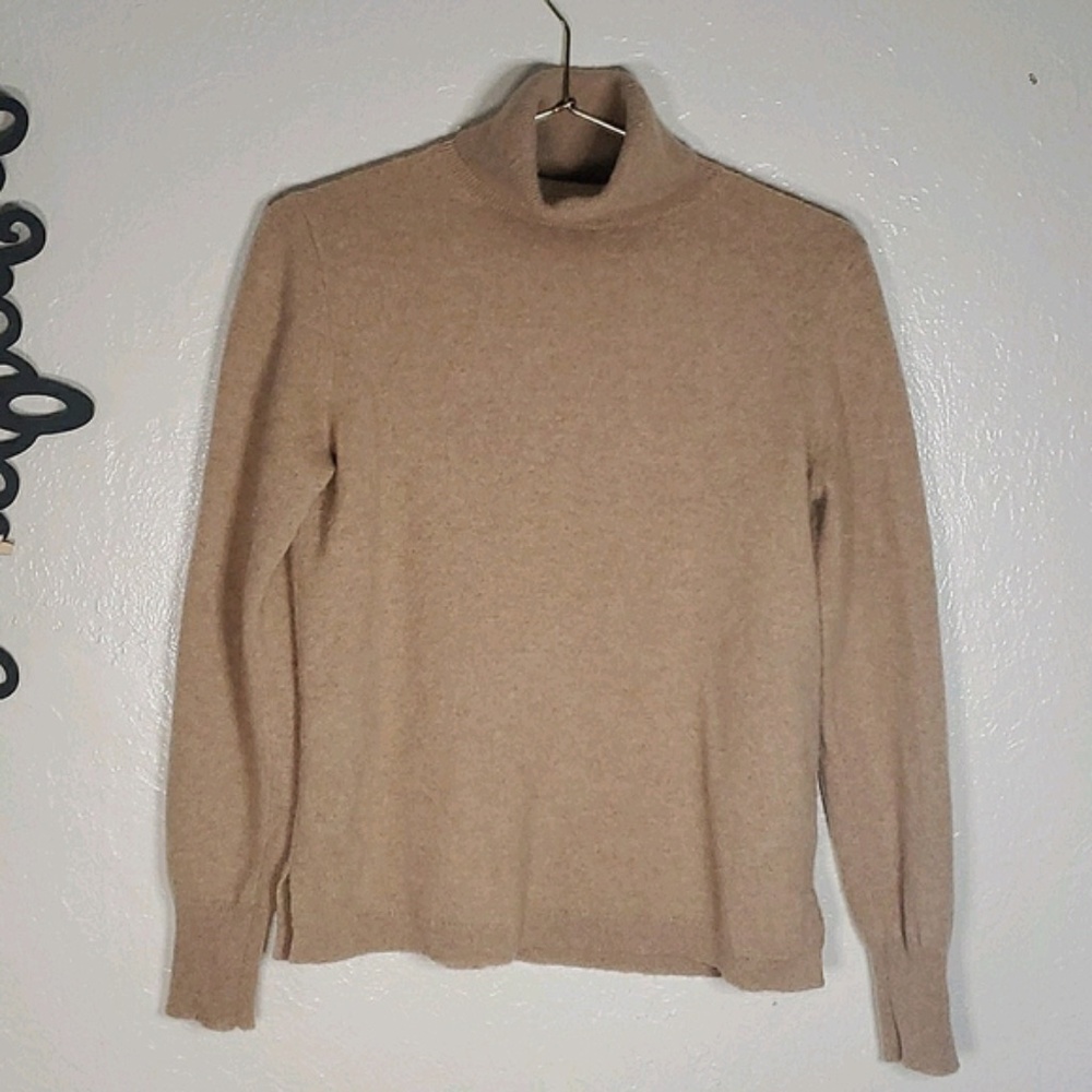 turtleneck sweater